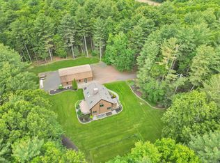 32 Rolocut Rd E, Broad Brook, CT 06016