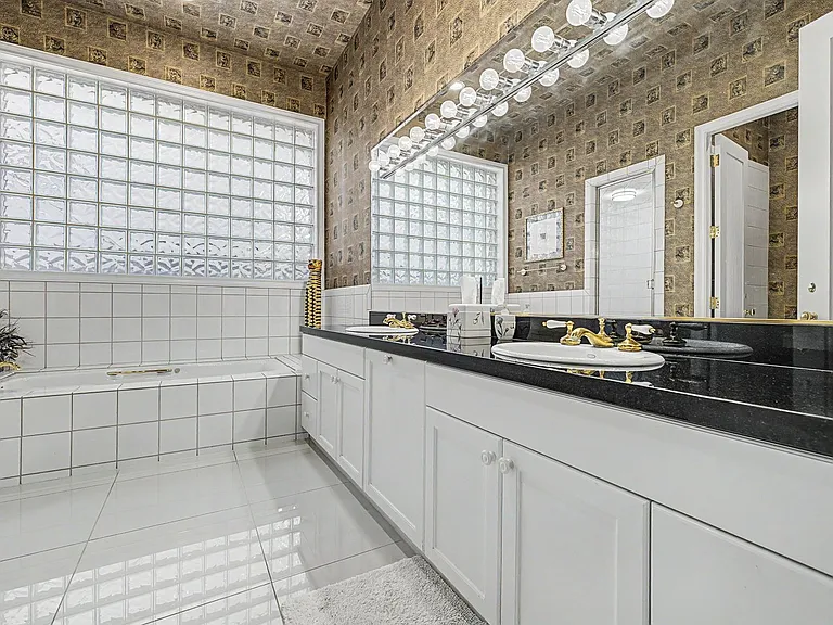 1105 Broadmoor Ave — Photo 27