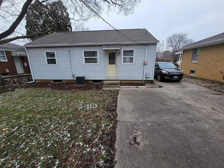 1207 W Springfield Ave — Photo 10