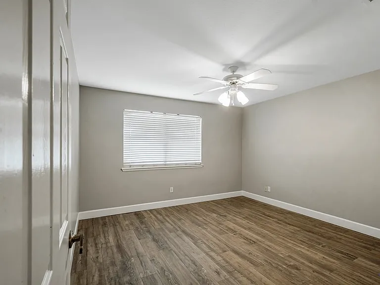 422 W Pecan Ave #D — Photo 25