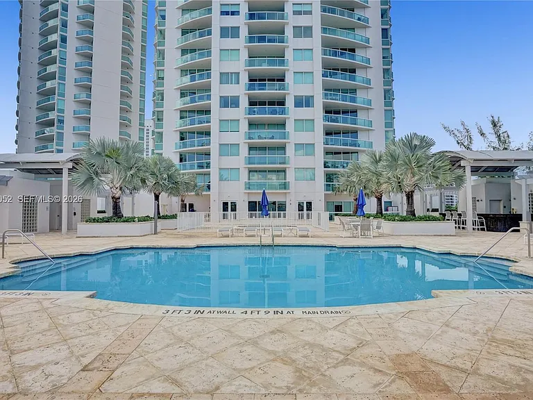 19400 Turnberry Way #1621 — Photo 29