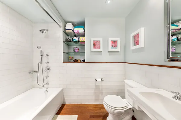 Sold by Douglas Elliman | media 24