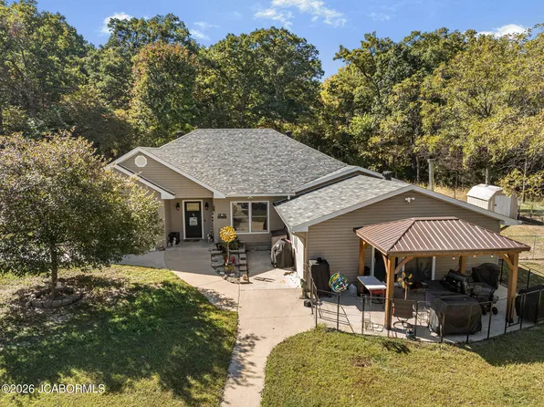 10529 Angus Ln, New Bloomfield, MO 65063