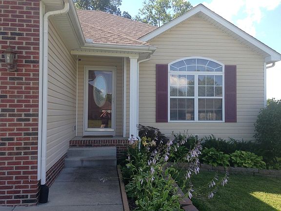 5th image of 304 Oxford Cir