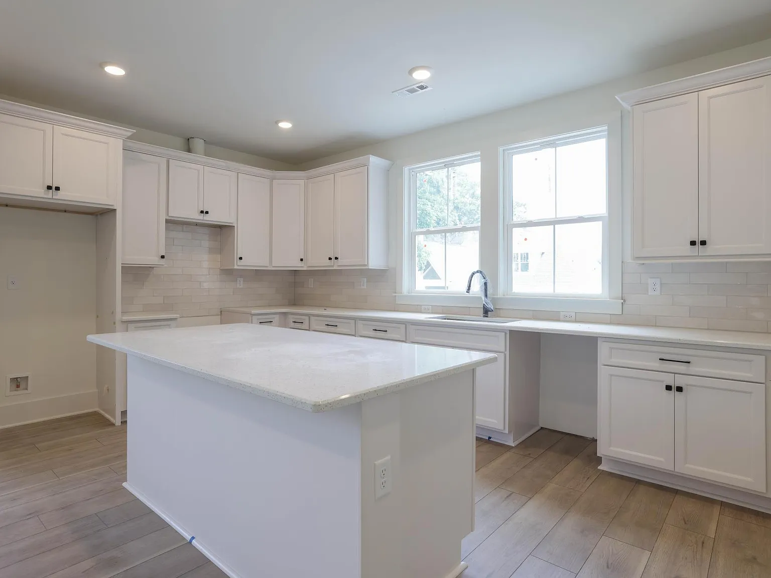 2 bed, 2.5 bath, 1524 sqft, $2,800 — Photo 4