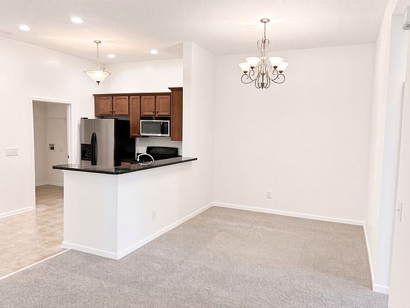 3rd image of 1364 Orchard Cir