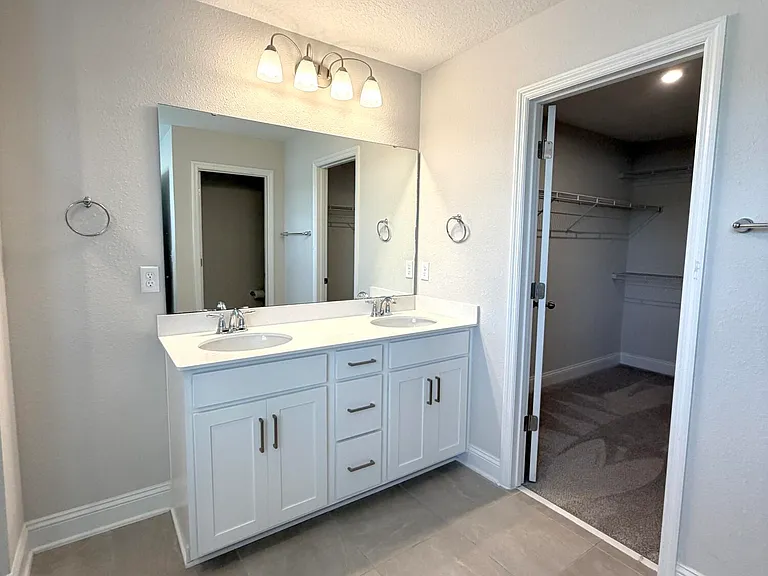 12959 Holsinger Blvd — Photo 24
