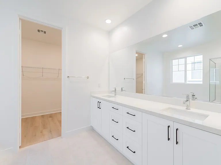 4268 S Crisanta Privado — Photo 10
