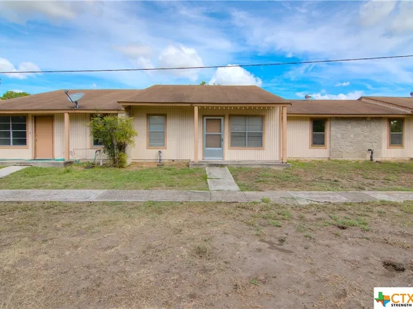 1051 Country Club Dr #D-14, Seguin, TX 78155