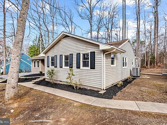 4th image of 203 Musket Ln