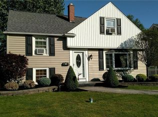 5027 Chapman Pkwy, Hamburg, NY 14075