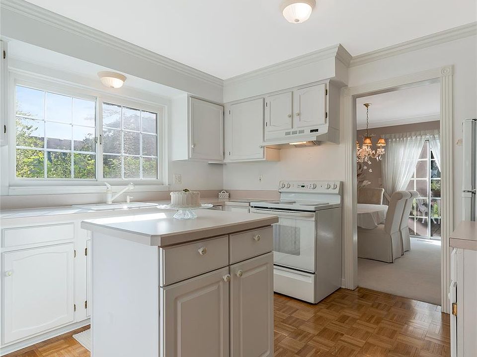 1875 Fordham Dr, photo 25