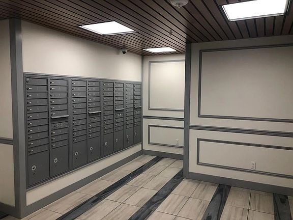 4th image of 3815 Elwood Ave #212