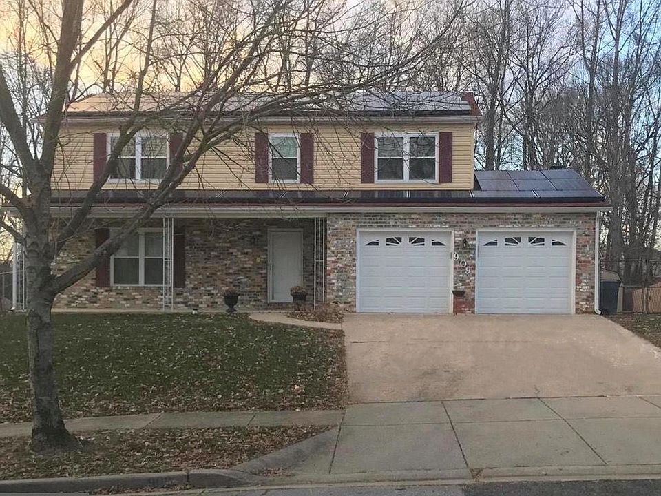 1st image of 909 Delran Pl