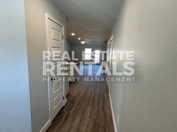 2nd image of 360 Hollingsworth Ave #612