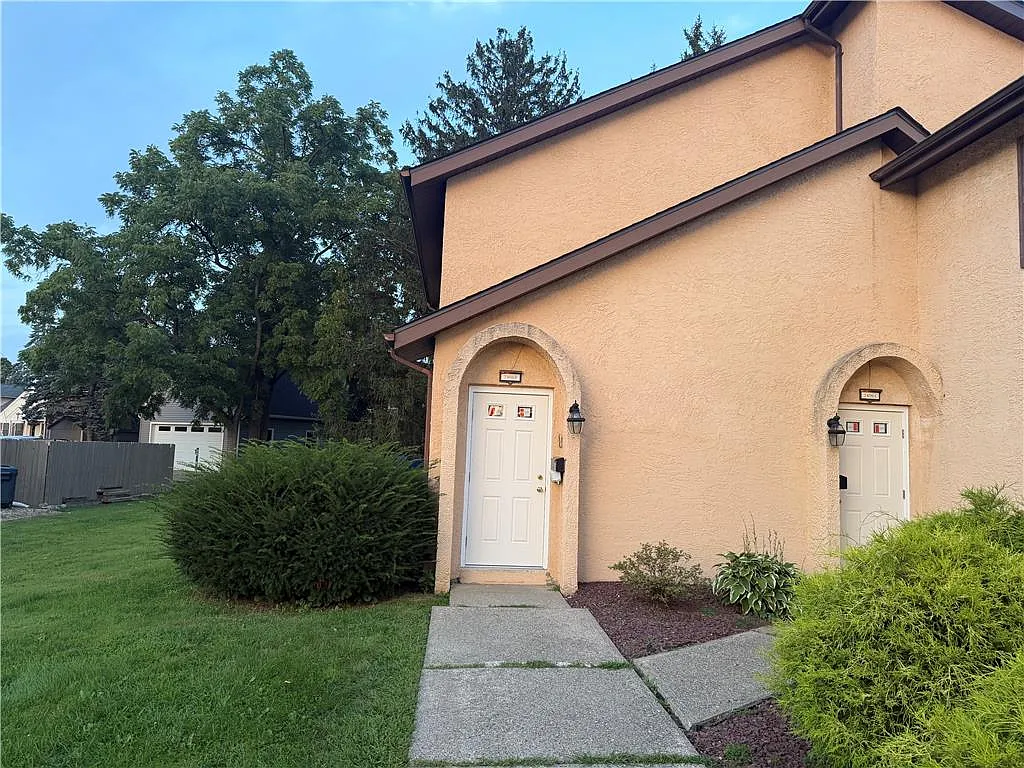 2 bed, 2.0 bath, 1129 sqft, $1,800 — Photo 1