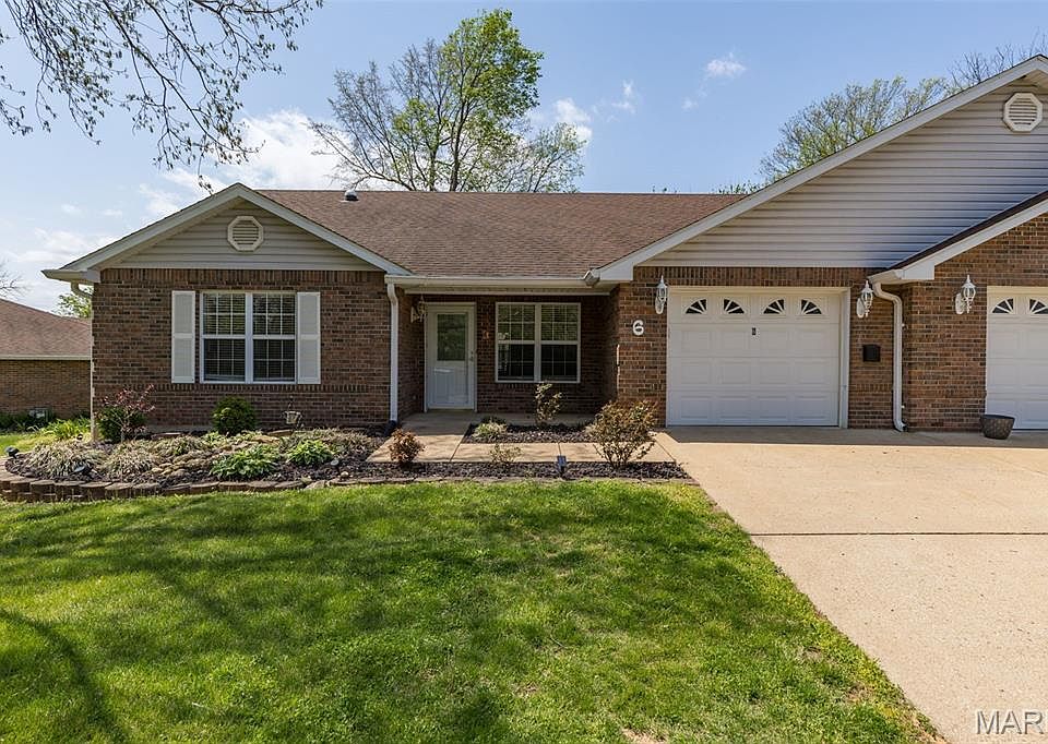 1st image of 6 Ashbrook Dr #6