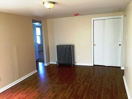4th image of 115 Bartram Ave
