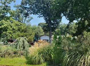 47 W Bartlett Rd, Middle Island, NY 11953