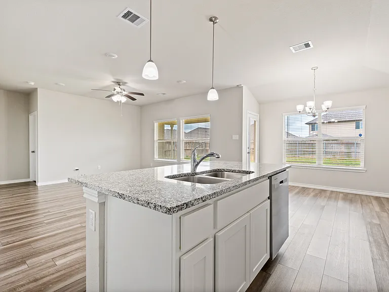 1142 Natchez Dr — Photo 21