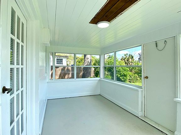 5th image of 311 Lake Annie Dr