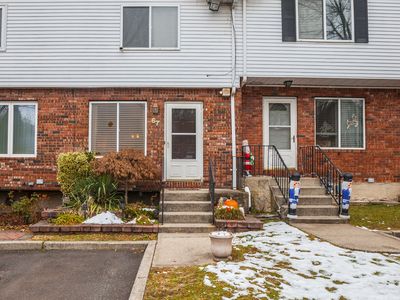 67 Country Ln, Staten Island, NY, 10312