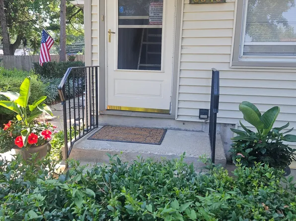 6040 N Avondale Ave Suite 2F, Chicago, IL 60631