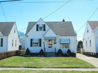 29964 Phillips Ave, Wickliffe, OH 44092