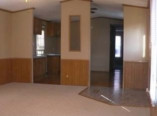 17311 E Us Highway 40 TRLR H12, Independence, MO 64055