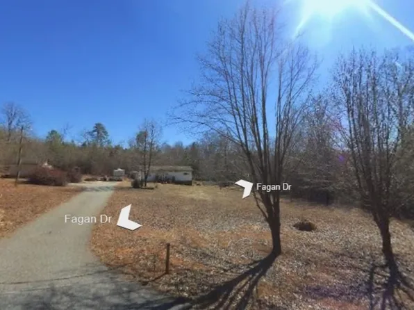 370 Fagan Dr, Inman, SC 29349