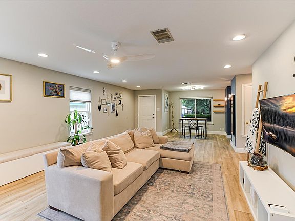 5th image of 1804 Pannier Ln
