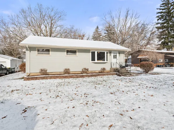 311 W Church St, Genoa, IL 60135