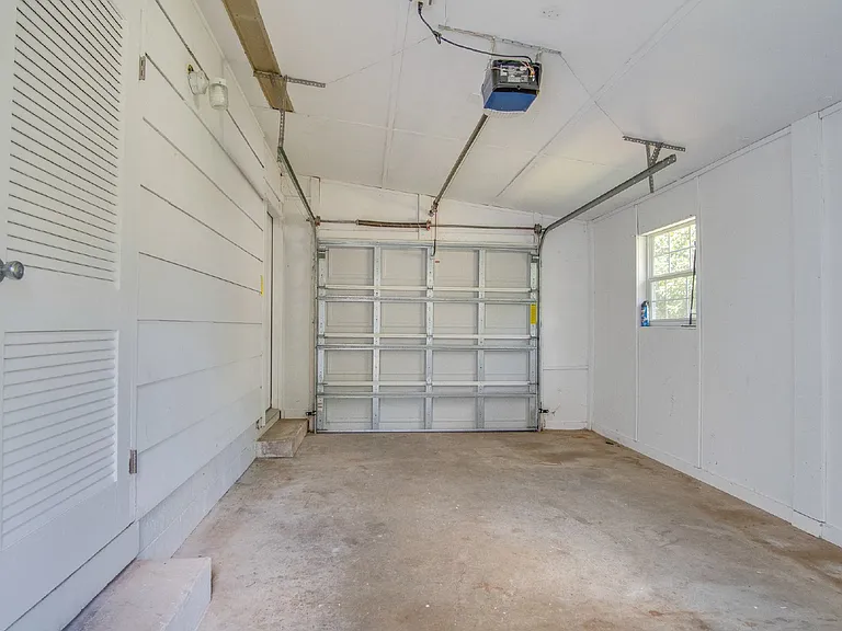 3371 Wellington Rd — Photo 27