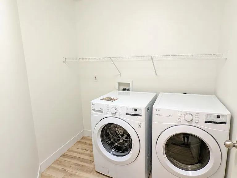 566 Lewski Lane - Residential — Photo 9