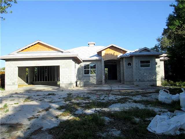 1st image of 19 Lantana Ln