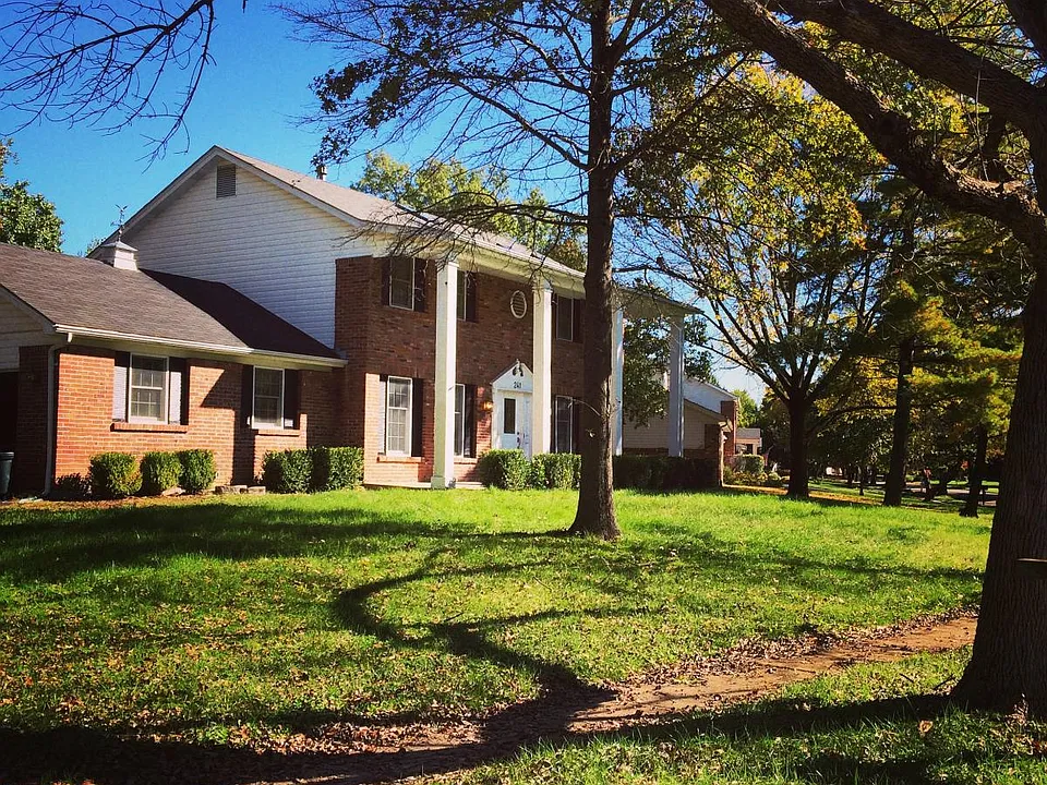 241 Country Creek Ct