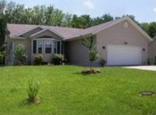 1802 Apple Tree Ln, Sedalia, MO 65301