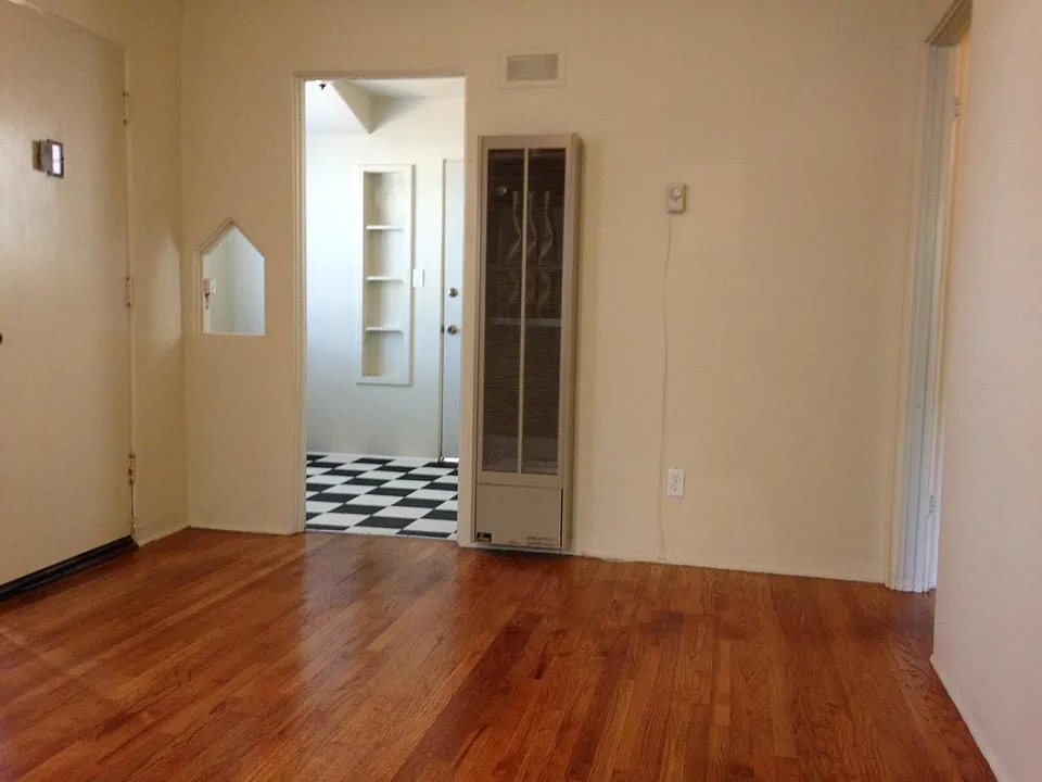 3923 Arizona St