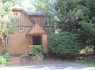 72 Arrowwood Dr UNIT E, East Stroudsburg, PA 18302