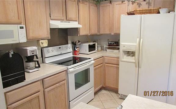 4th image of 702 Oak Creek Ct