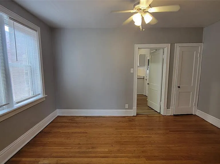5042 Pernod Ave #2F — Photo 6