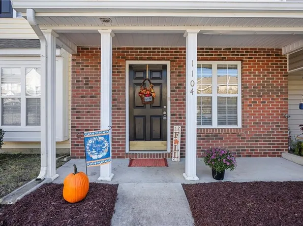 1104 Glory Vine Rd, Whitsett, NC 27377