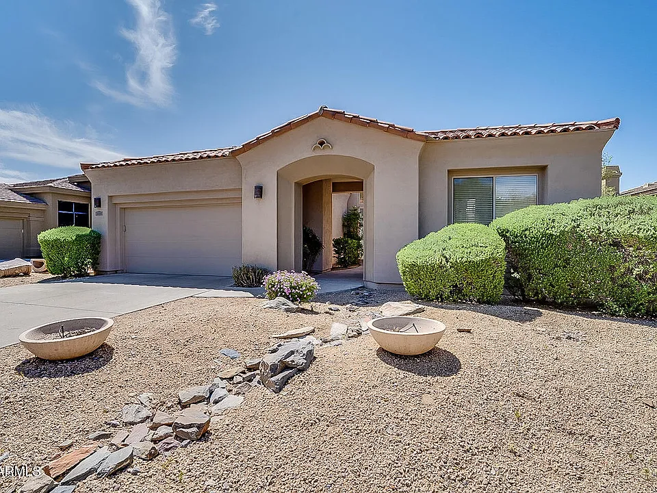 11113 E Betony Dr