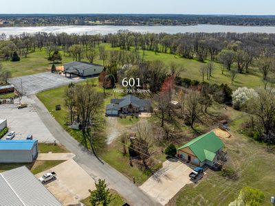 601 W 39th St, Grove, OK, 74344
