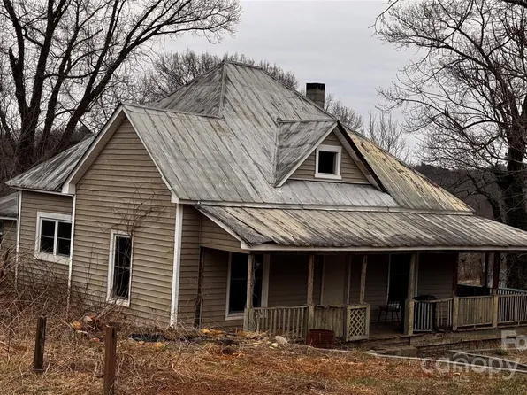 196 N Cemetery St, Old Fort, NC 28762