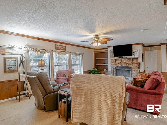3rd image of 15687 Pecan View Dr