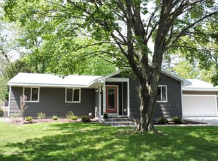 2700 Valorie Ln, Midland, MI 48640
