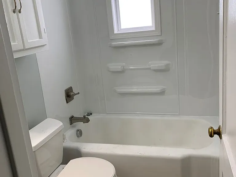 614 N Tremont Dr — Photo 7