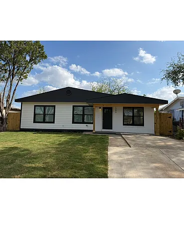 1246 Thompson Pl #1 Photo 1