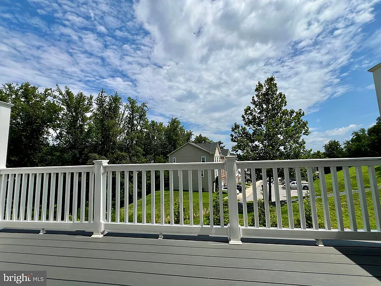 105 Caswell Dr — Photo 39